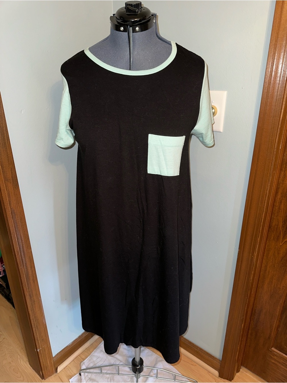 LuLaRoe Black Carly Dress with Mint Trim and Pocket